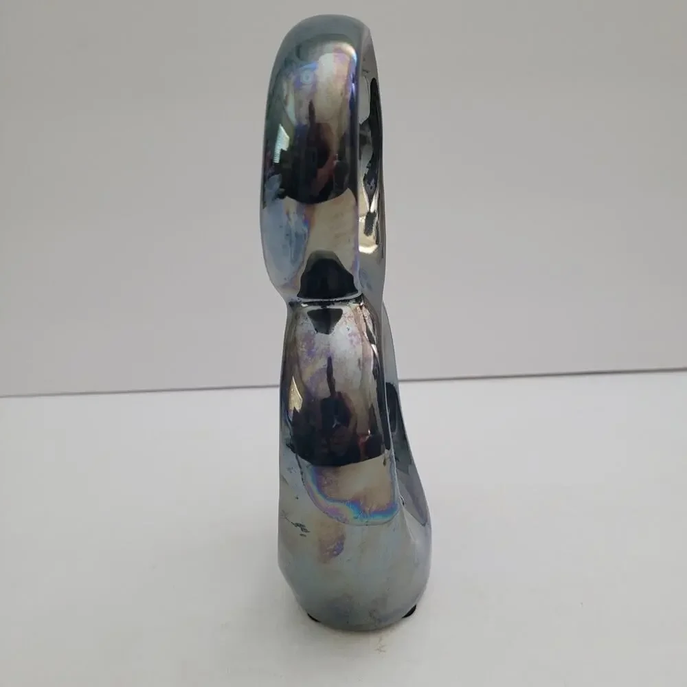 Infinity Loop Vase - Picture 8 of 9